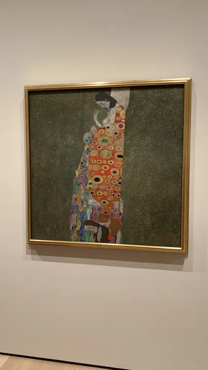 금빛 액자 속 클림트 풍 회화